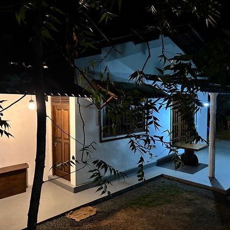 Ima House Acomodação com café da manhã Dikwella Exterior foto