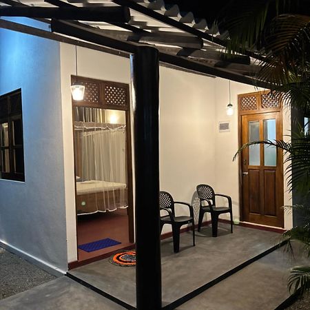 Ima House Acomodação com café da manhã Dikwella Exterior foto